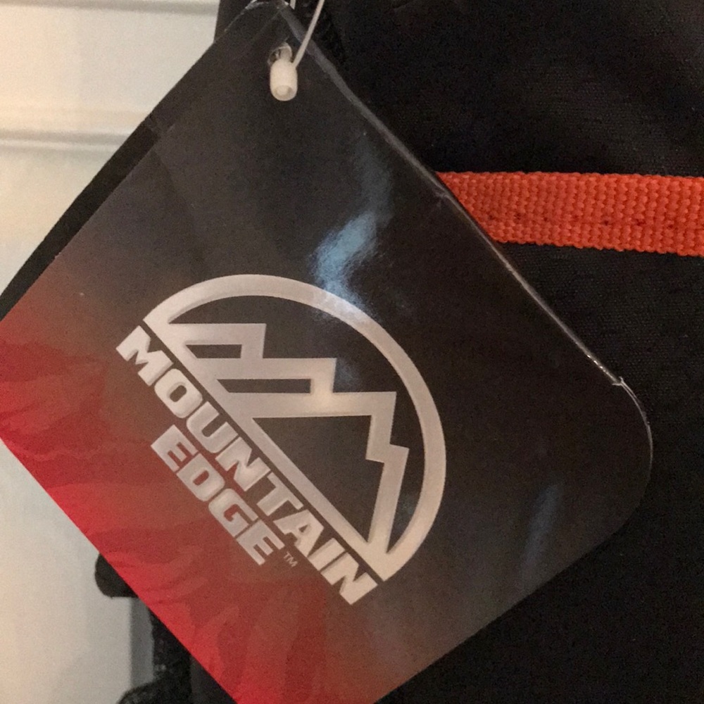 Mountain edge backpack! - Picture 3 of 7